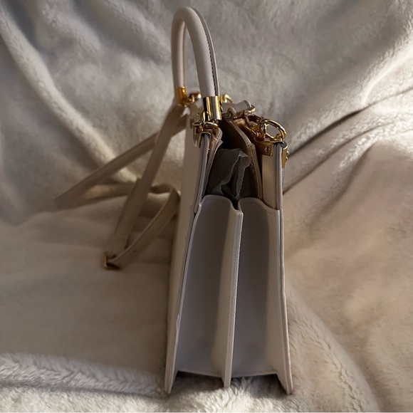 Crossi Beige Crossbody Bag: NWT - Picture 7 of 13